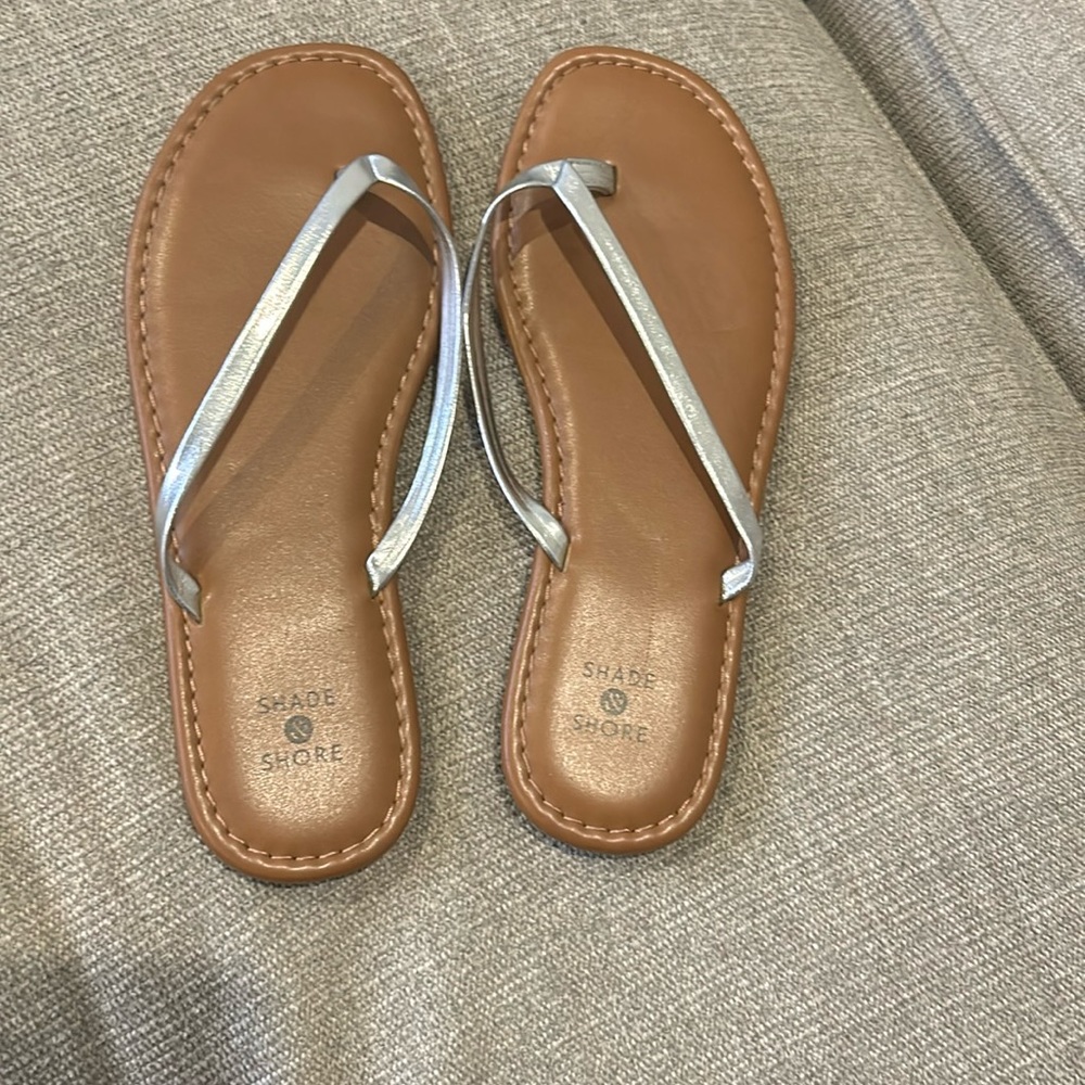Flip flops womens size 6